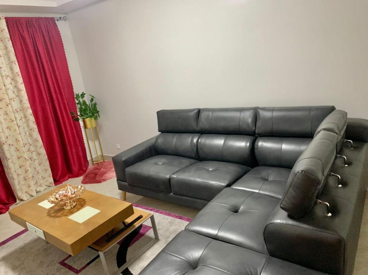Superbes Appartements Non Loin De Auchan Mermoz Dakar Luaran gambar